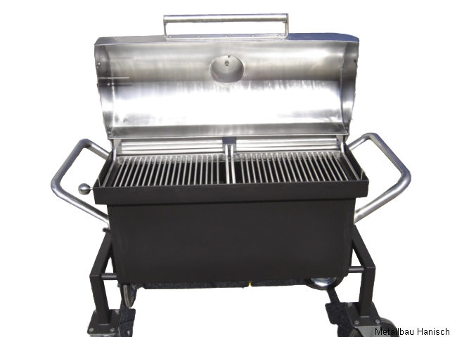 Profi - Kammergrill mit großer Backhaube